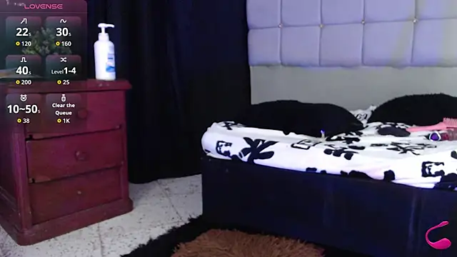 charlotte_brawn webcam