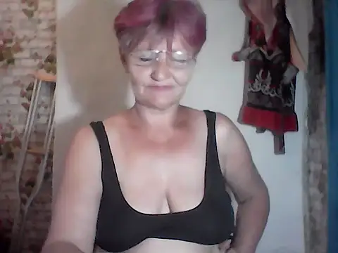 NikaGold455 webcam