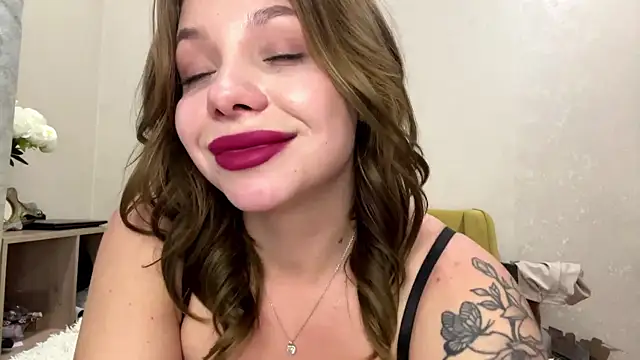 Lia_be_mine webcam