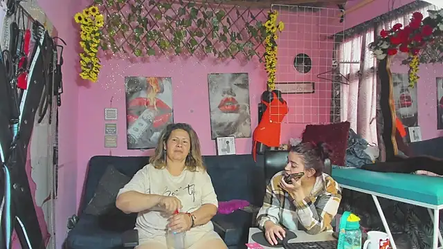 lesbiancuple webcam