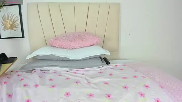 Sophia_Ebony webcam