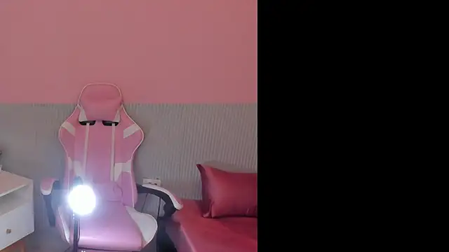 Laraebony_ webcam