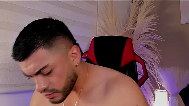 Alexander_Diazz webcam