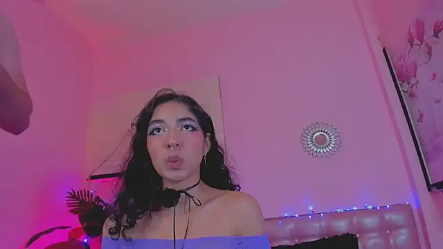 Aronandmoli69 webcam