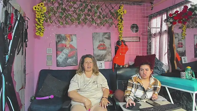 lesbiancuple webcam