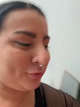 Abril_Luv webcam