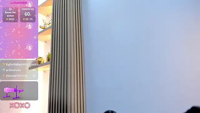 Naomii_Viper webcam