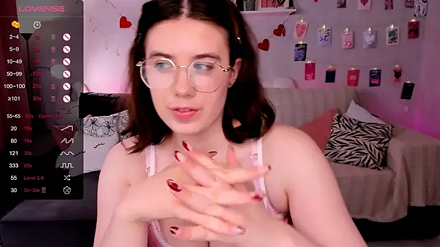 BellaCaress webcam