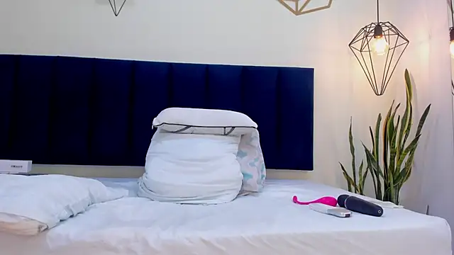 mayaevansmg webcam