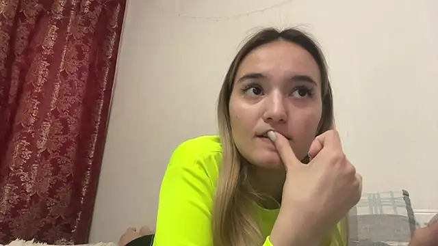 ReathaKiss webcam