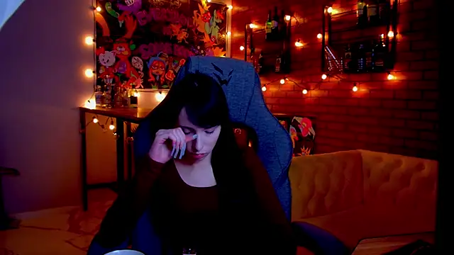 SeraphineSparda webcam