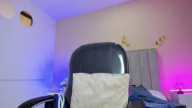 Nascary_Fox webcam