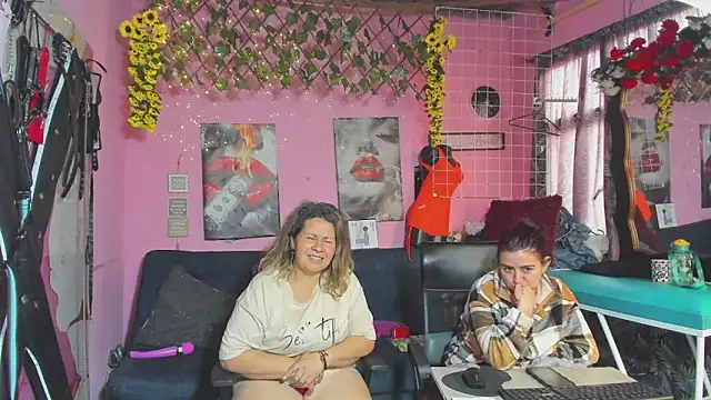 lesbiancuple