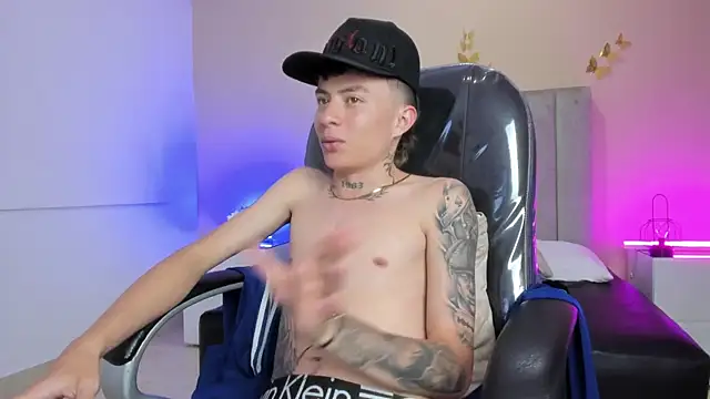 Nascary_Fox webcam