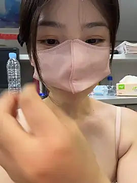 gougou13 live sex cam