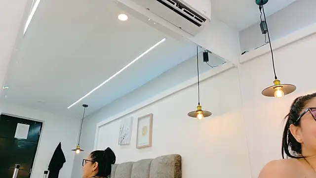 AlmaRose_ webcam