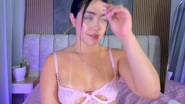 mia_scot webcam