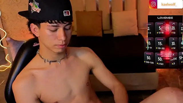 kaelwolf_tay webcam