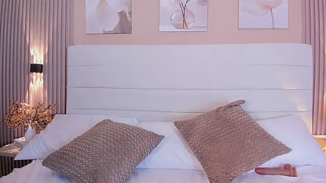 LisaLain webcam