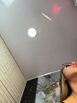 isa_sweet1_ webcam