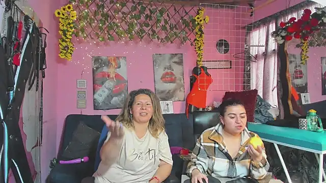lesbiancuple webcam