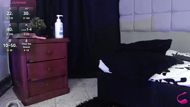 charlotte_brawn webcam
