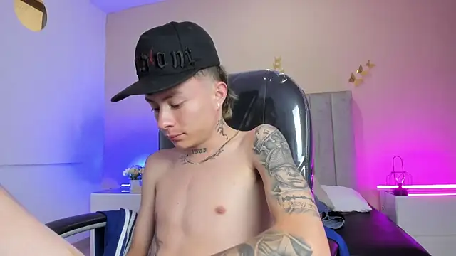 Nascary_Fox webcam