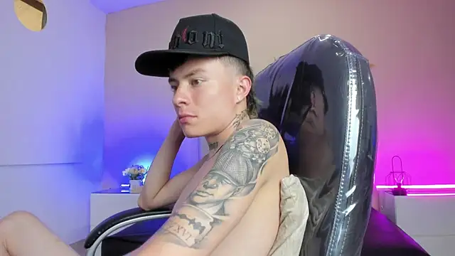 Nascary_Fox webcam