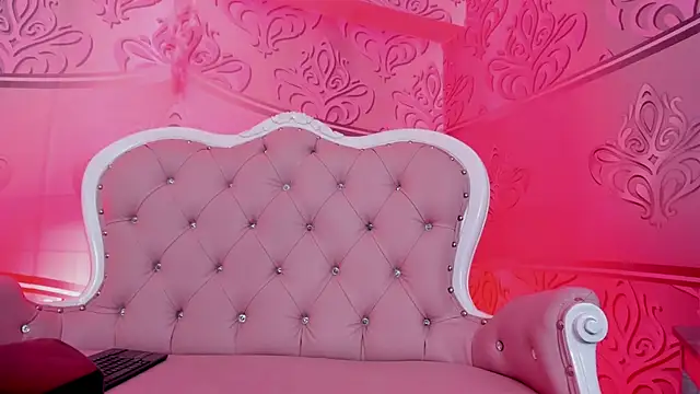 MishRaven webcam