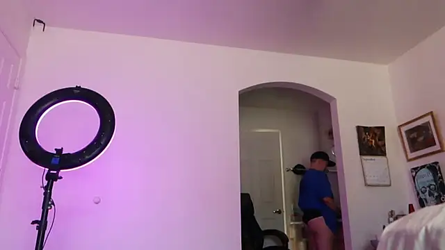 BellaBlueBBW webcam