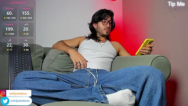 Ackerman_Eren_ webcam
