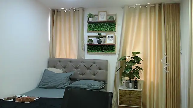 sasi_luna webcam