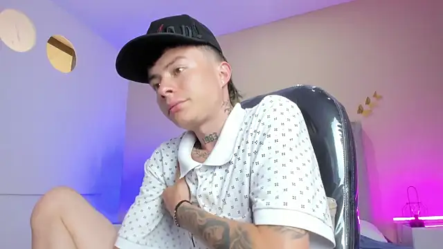Nascary_Fox webcam