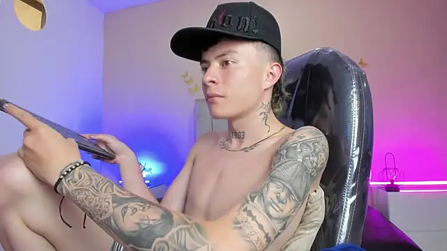 Nascary_Fox webcam