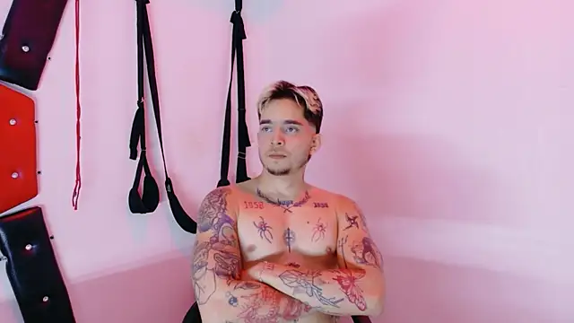 AliceandMax webcam