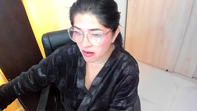 BellaFlaming webcam