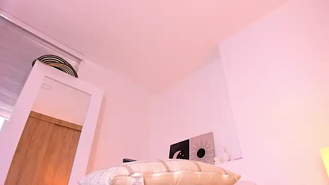 nicolette_bale webcam