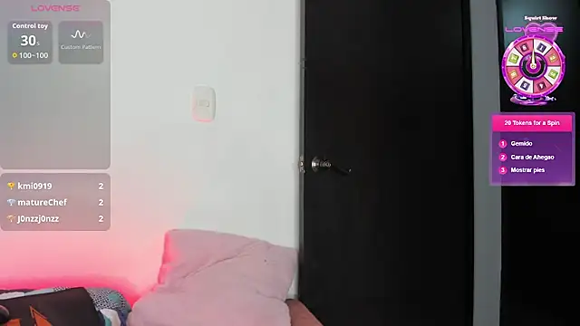 charlottekiss99 webcam