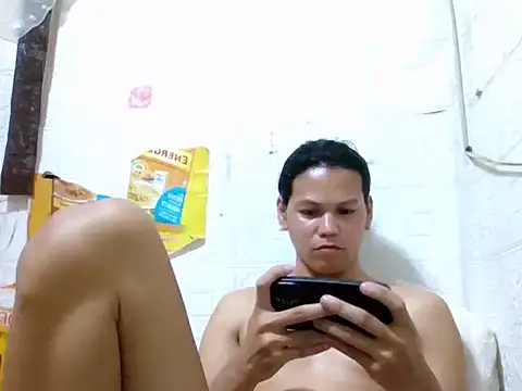 HugeAgatha webcam