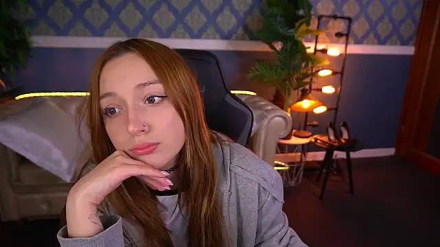 LizzaMoonn webcam