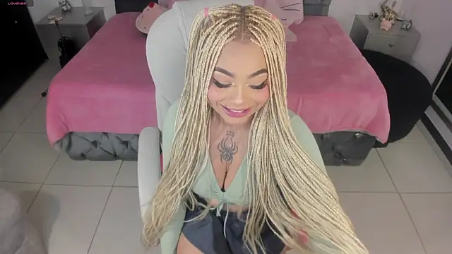 conny__curly webcam
