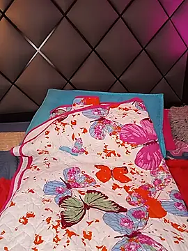 ELLA_KELLY webcam