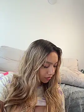 amanda-medrano1 (F young) - Play my pussy un mi balcony