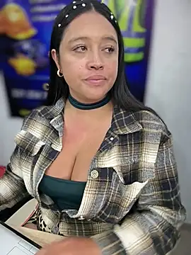 _Mia-Safety_Insp... Live Webcam on Stripchat