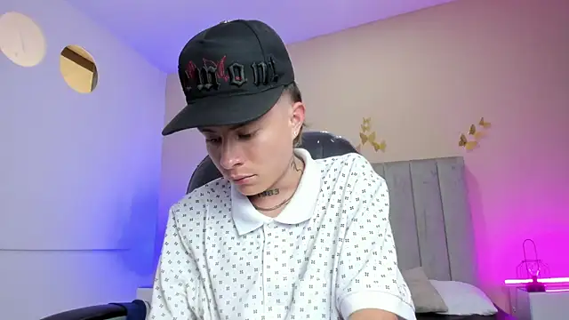 Nascary_Fox webcam
