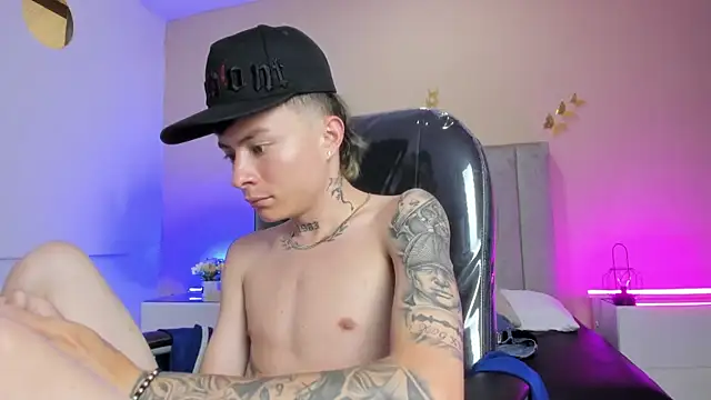 Nascary_Fox webcam