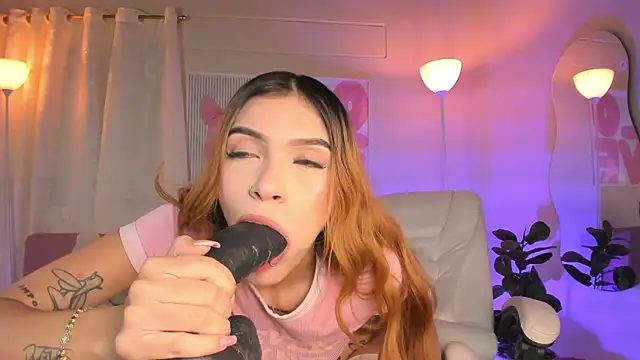 NaughtyAnggel webcam