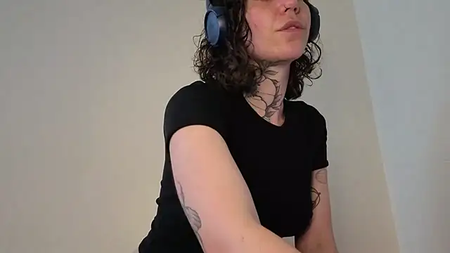 Dirty_Pink webcam