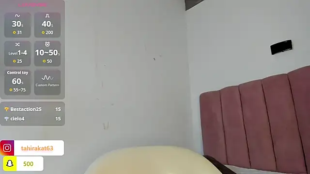 Tahira_21_ webcam
