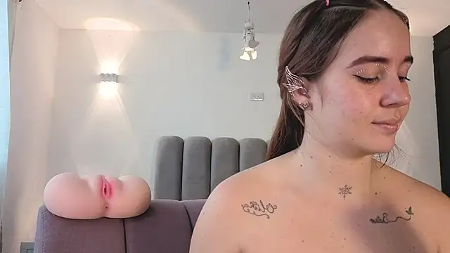 AlliceLover webcam
